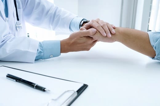 La médecine et le médecin de demain sera certainement dans une approche plus globale.